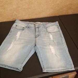 Bermuda jean shorts